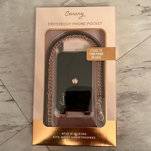 Casery crossbody phone pocket